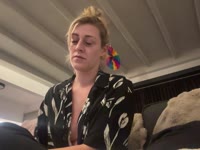 Als je graag word uitgedaagd hoef je niet verder te zoeken, Ik geef je alle aandacht die je nodig hebt en sta open om elkaar te ontdekken.Het is mijn prioriteit om je een goed gevoel te geven voor nog meer plezier