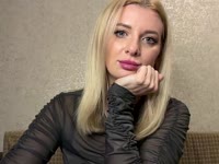 A vibrant and beautiful blonde with a nice figure. I like meeting new people