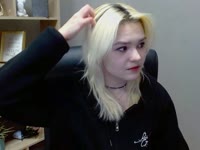 SweetLily here ;)A lollipop between my lips, a few tattoos, blonde hair and brown eyes — that’s me.Music, dance, cooking, and anime are just some of my passions.I’m into K-pop and alt-pop, always chasing the right vibe.I love traveling — there are still so many beautiful places waiting for me.Sometimes I write short stories… maybe I’ll share one someday. And you?In my free time, I create beaded jewelry — it relaxes me and lets my creativity flow.