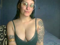 Petite Latina but powerful | 1.50m of pure temptation | Size 35 feet made to be worshipped | Soft Domme with a wicked side