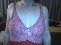 hoi, ik ben hete milf die voor veel open staat. ik hou wel van dominantie en hou er van om een onderdanig sletje te zijn. Maar als jij dat wil kan ik ook jouw strenge meesteres zijn....Er kan veel maar geen extreme ding zoals:naalden, plas en poep...Vragen staat vrij, wie weet kan je me overtuigen om grenzen te verleggen.