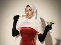 sexy webcamgirl pic HalaiaNoor