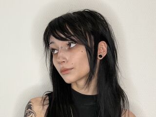 hot camslut IzettaBishel