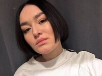 cam girl playing with vibrator JannSandor