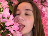 camslut fingering shaved pussy KarenGlover