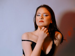 camslut showing tits KiraClair