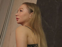 naughty cam girl masturbating VictoriaRiddlle