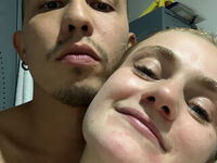 live camgirl jerking off boyfriend AndyZuzka
