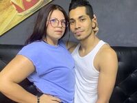 nude camgirl giving blowjob PerlaAndRoberto