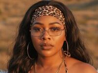 cam girl foot fetish cam KarolaingGomes