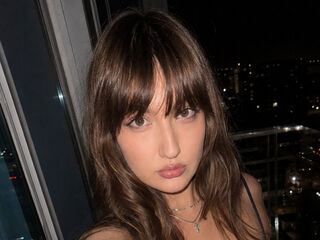 nude webcam girl photo AlizaShaner