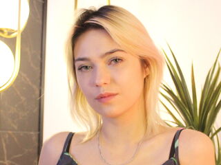 masturbating camgirl AlysiaBennet