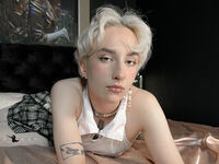 nude webcamgirl photo AntonyWaid