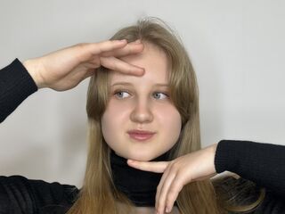 chat room photo ArmindaMerry