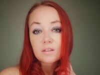 naughty cam girl fingering shaved pussy BarbieMuscle