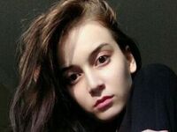 naughty camgirl masturbating with vibrator BethelQuiette