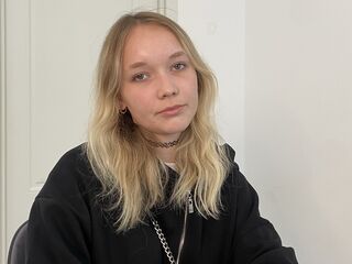 shaved pussy cam BonnieRad