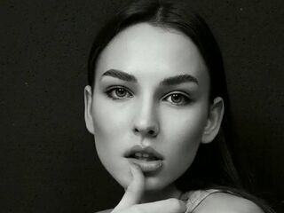 hot cam girl fingering CariGugliuzza