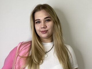 shaved pussy cam CathernLoven