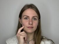 camgirl playing with sextoy CatherynBuckland