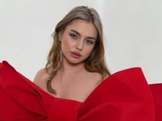 hot naked webcam girl ChloeHollyberry