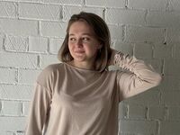 free live cam chat ChristiaBenoy