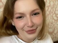 cam girl playing with dildo ChunYundt