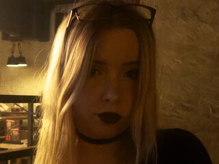 camwhore shaved pussy CorrinKendig