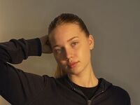 beautiful cam girl CristalCinnamond
