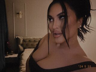 nude camgirl picture DaphneAver