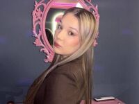 camgirl showing pussy DarnellCalvani