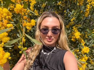 livesex show DelaineClowerd