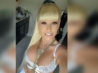 naked cam live DellaBlazed