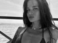 topless girl EdiePrete