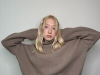 topless webcamgirl EleneDevon