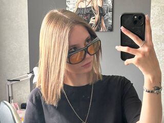 nude webcamgirl ElidaGonchoff