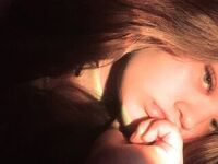 cam girl masturbating with dildo ElleOner
