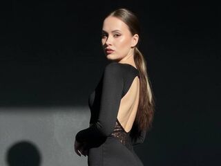 jasmin cam hooker video EmilyGiffin