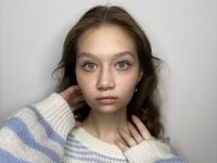 sexy webcamgirl EmogeneZiad