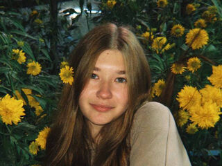 hot naked camgirl GemaWiddows