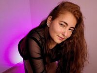 naughty cam girl masturbating with dildo GiarellaCampbell