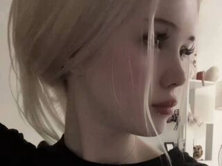 nude cam HeatherHeinitz