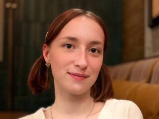 cam girl showing pussy IdaZeccardi