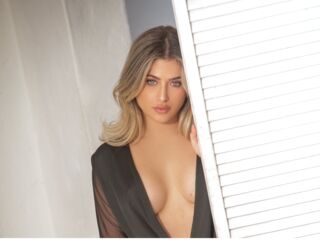 cam girl masturbating with sextoy IrinaMolkova