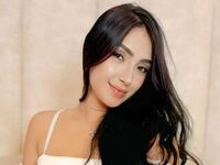 camslut fingering shaved pussy IsabellaCastlen