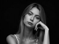 camgirl masturbating with dildo JulianaTase