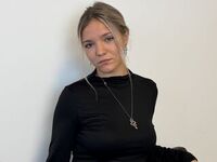 webcam live show KeiraTullier