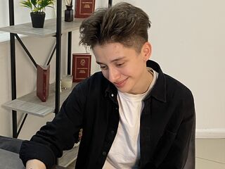 naked girl with cam masturbating KimberlieFrancke