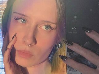 nude webcamgirl LeonilaSeedorf