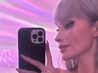 shower webcam LexiLohan